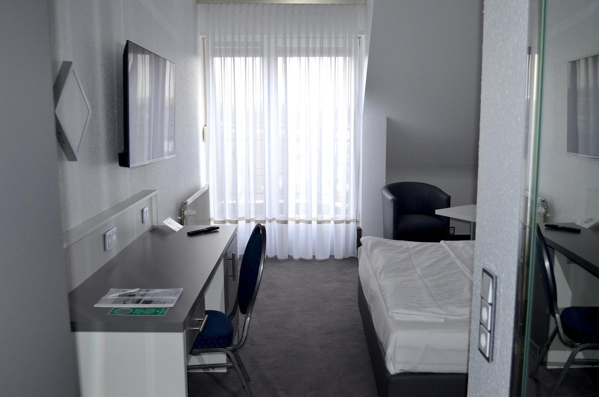Weber Hotel מאנהיים מראה חיצוני תמונה