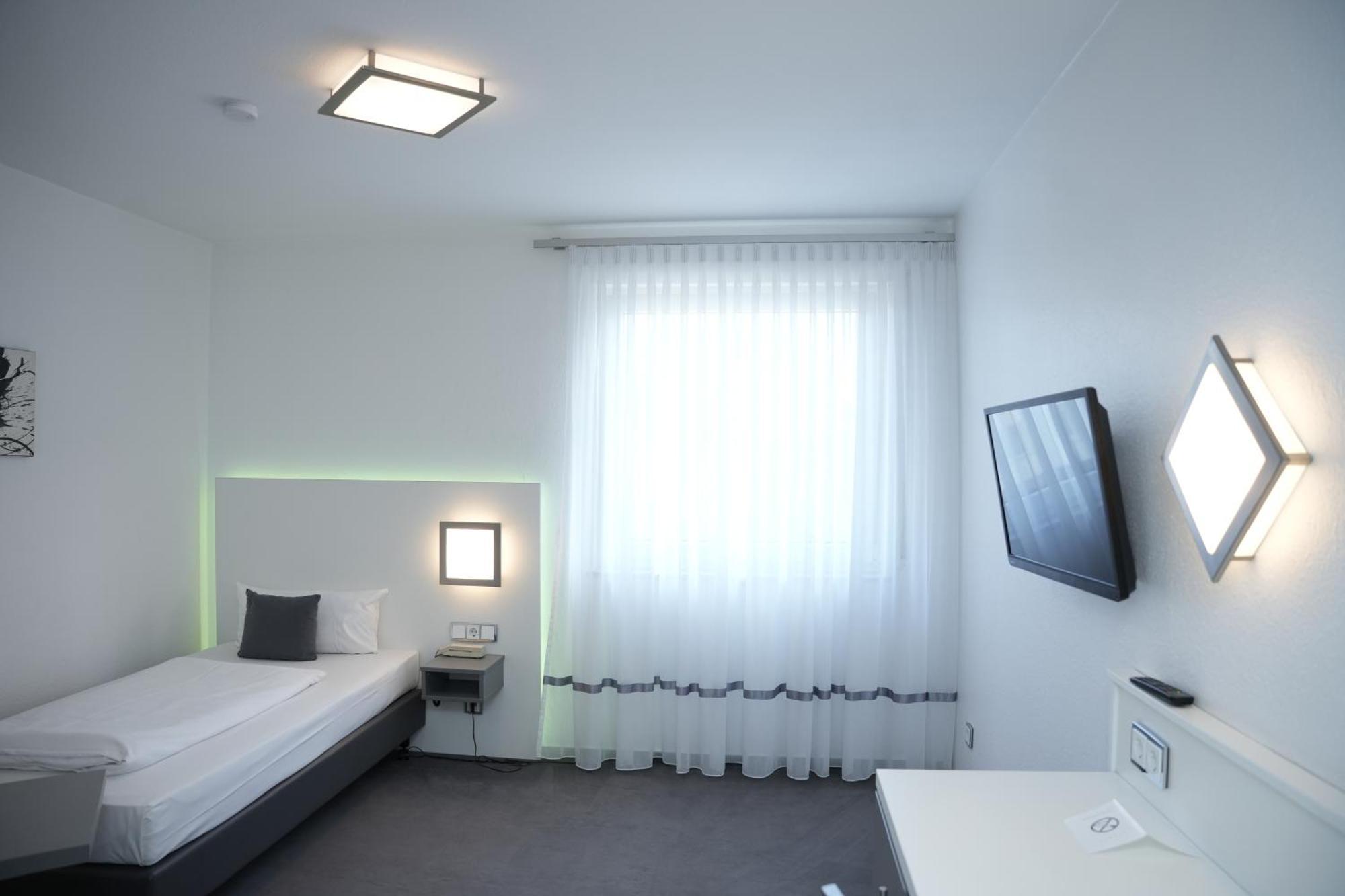 Weber Hotel מאנהיים מראה חיצוני תמונה