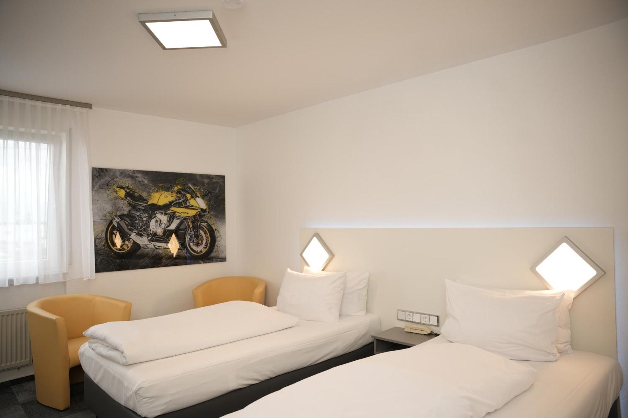 Weber Hotel מאנהיים מראה חיצוני תמונה