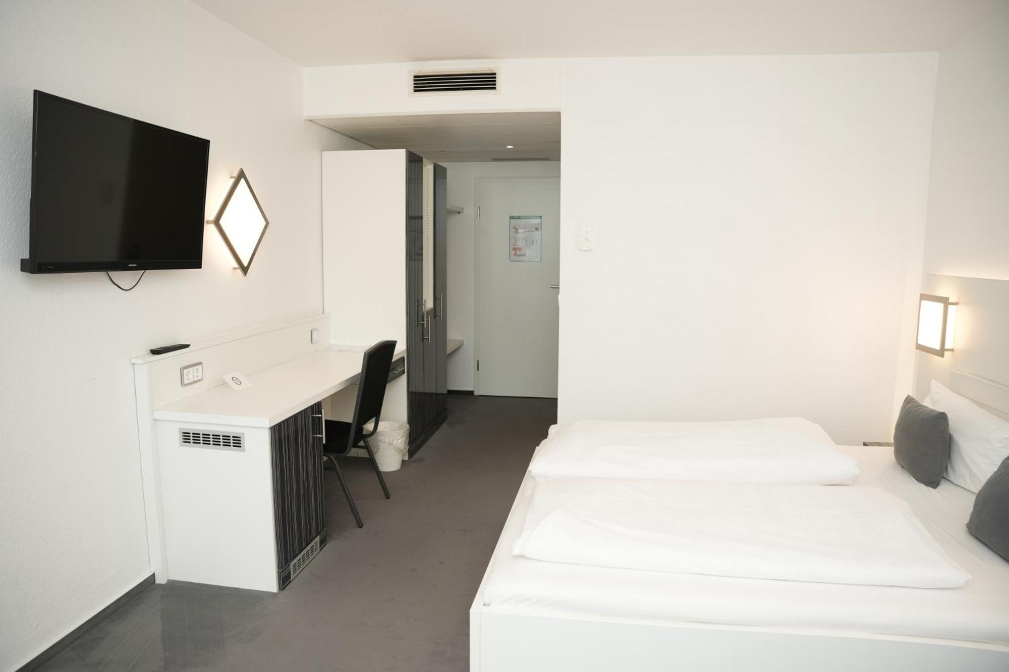 Weber Hotel מאנהיים מראה חיצוני תמונה