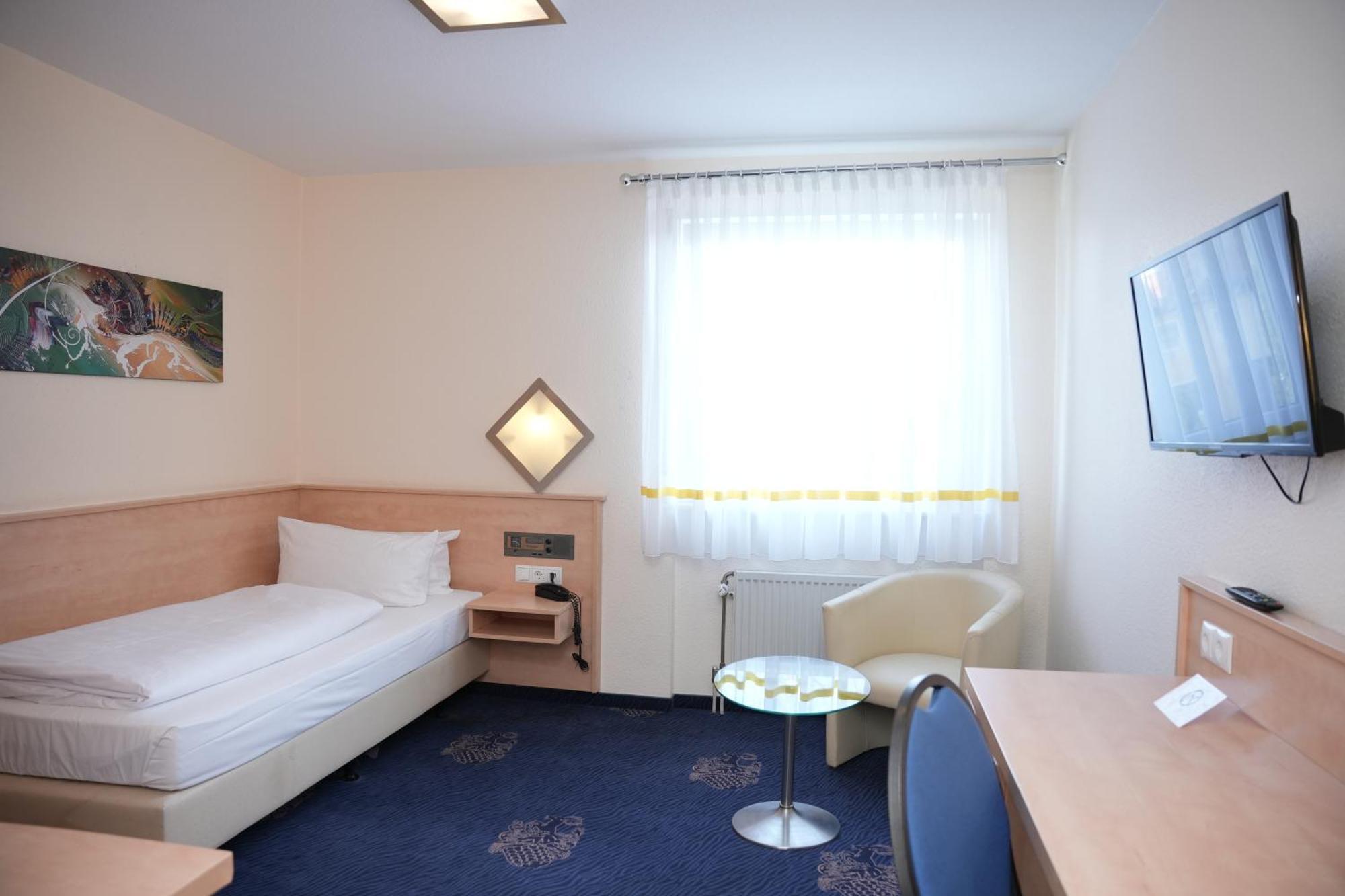 Weber Hotel מאנהיים מראה חיצוני תמונה