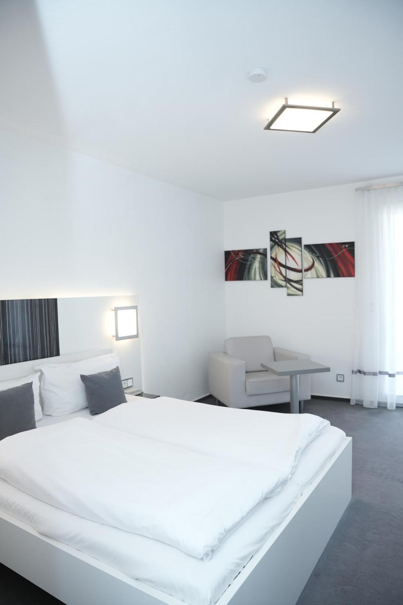 Weber Hotel מאנהיים מראה חיצוני תמונה